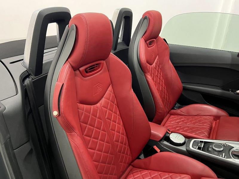 Audi TT TTS Roadster 2.0 TFSI 310 CV quattro S tronic