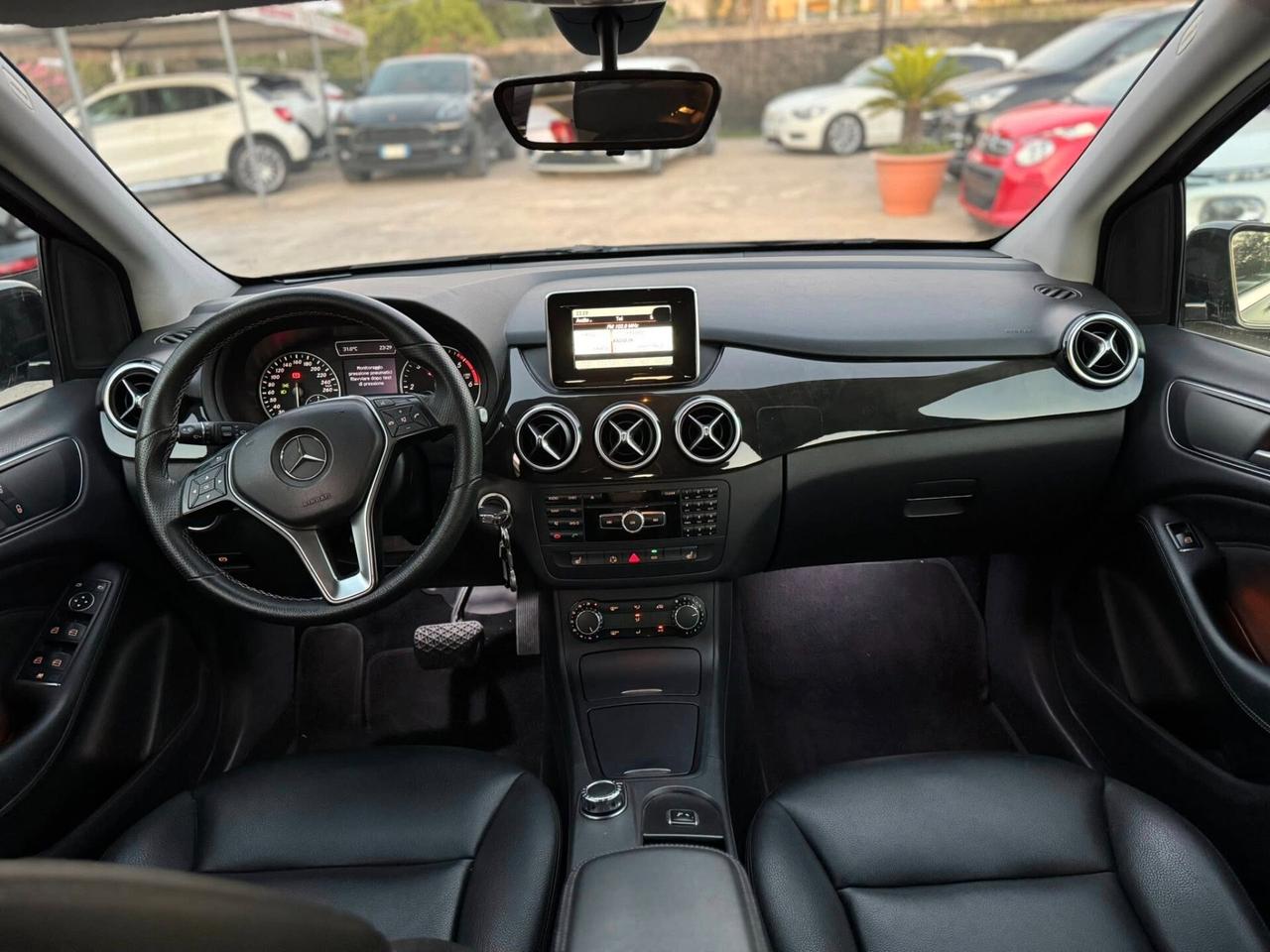 MERCEDES B180d SPORT