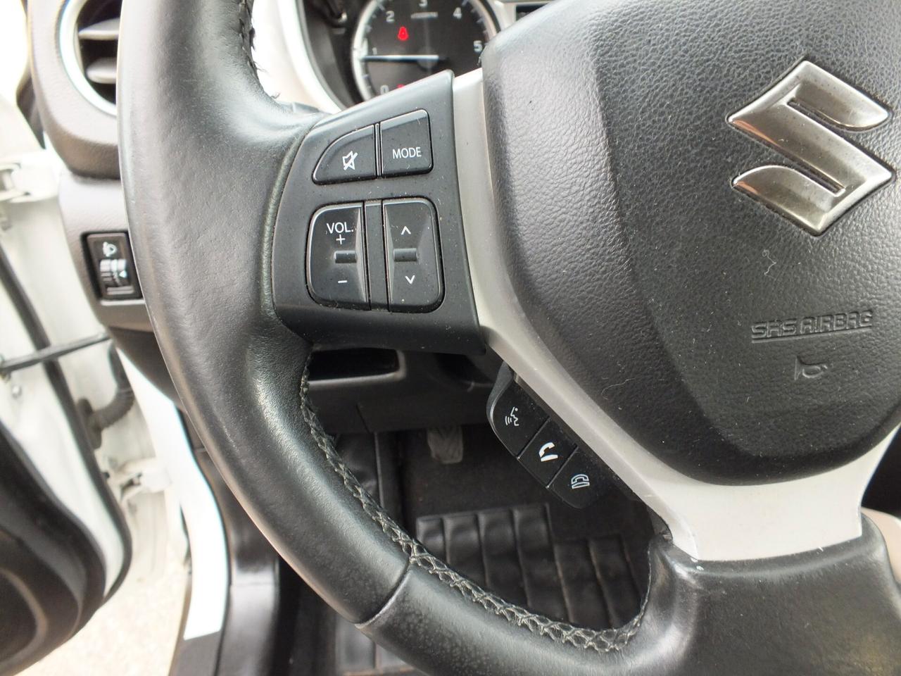 SUZUKI VITARA 1.6 DDiS 4X4 -RETROCAMERA