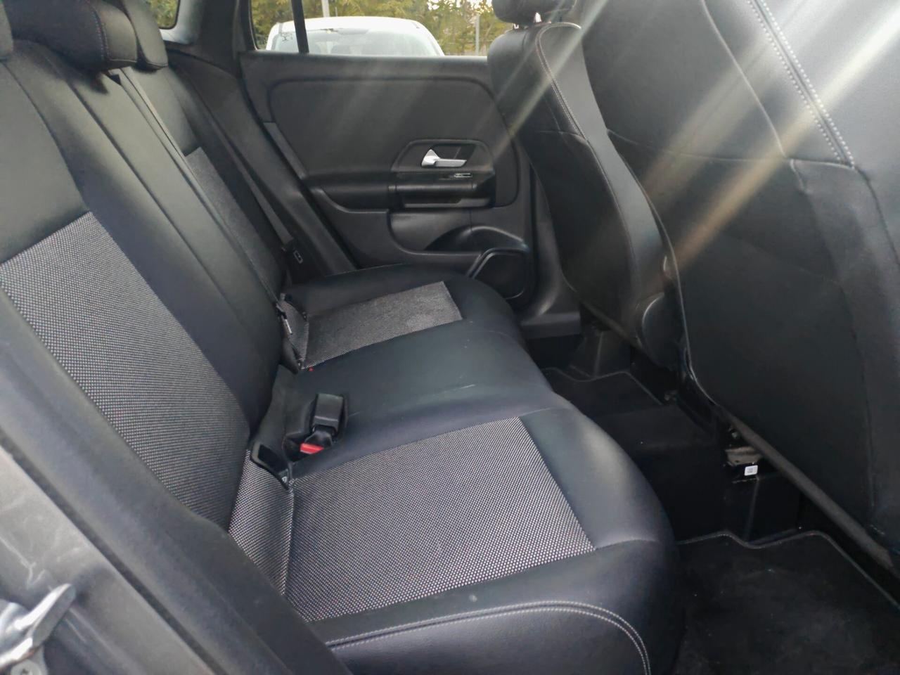 Mercedes-benz GLA 180d navig cam led 2022