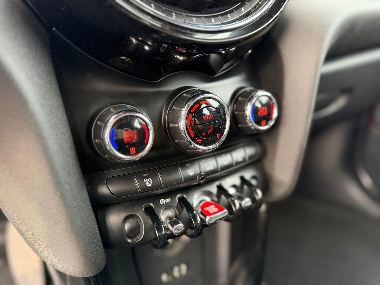 Mini 1.5 Cooper D Business XL Neopatentati