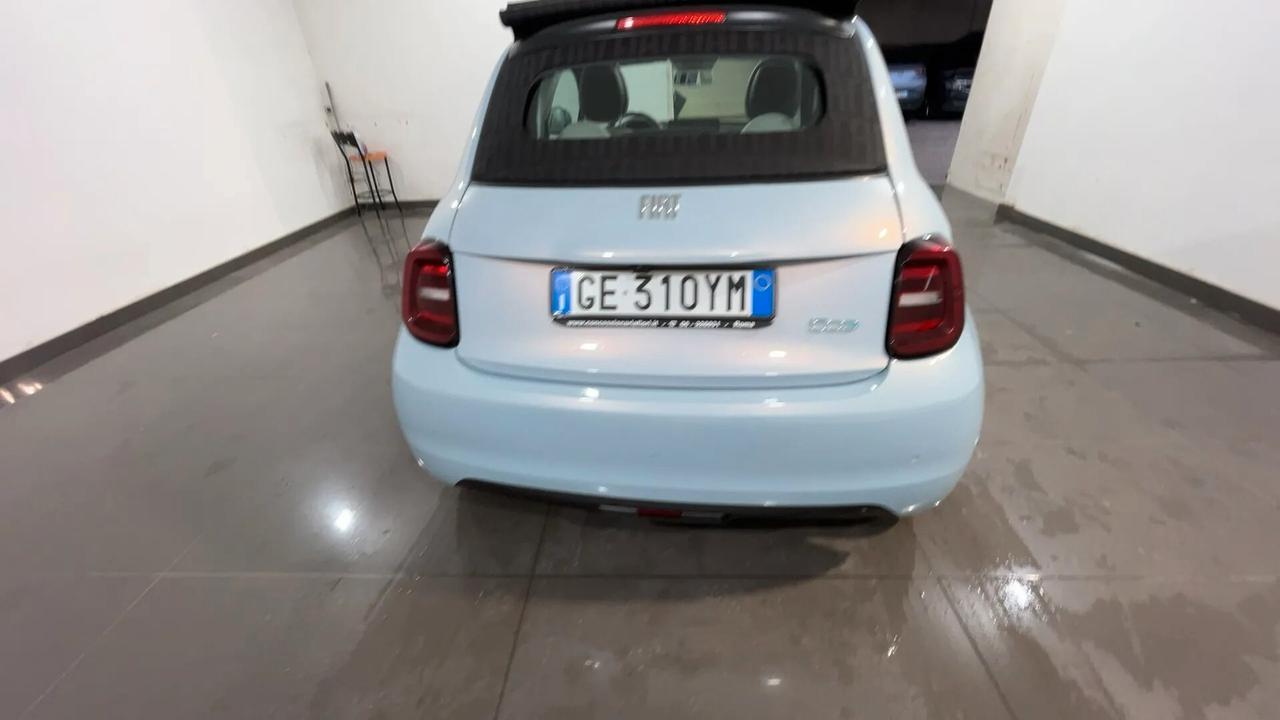 Fiat 500 500e Cabrio 42 kWh La Prima