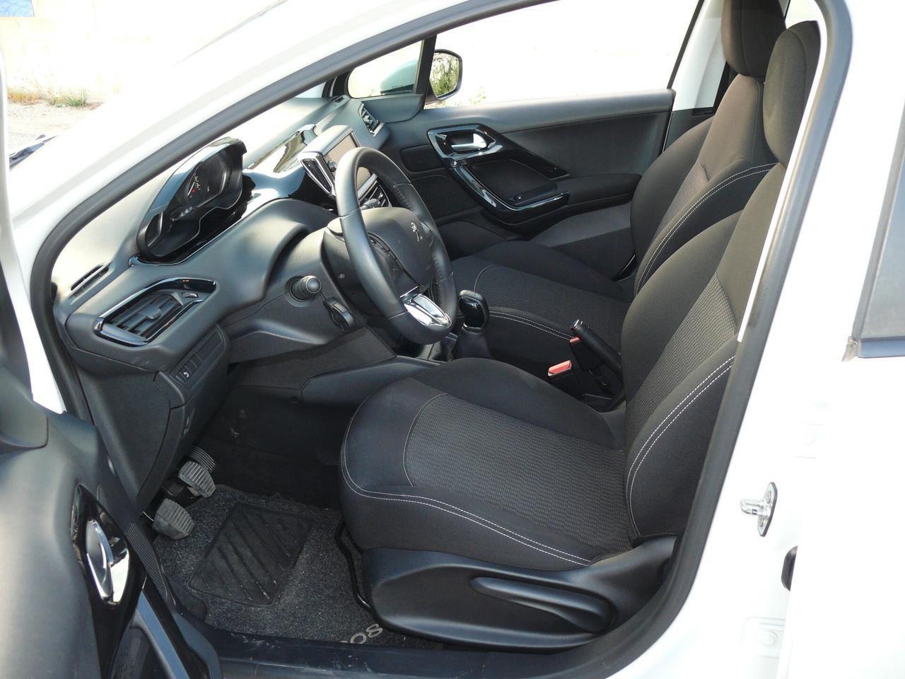Peugeot 208 Allure (M1220)