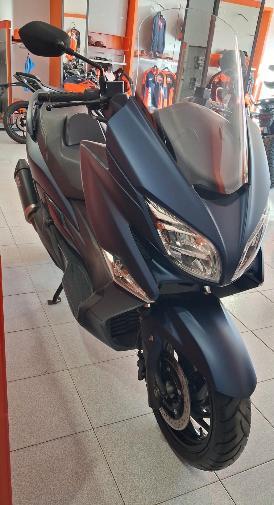 Suzuki Burgman 400