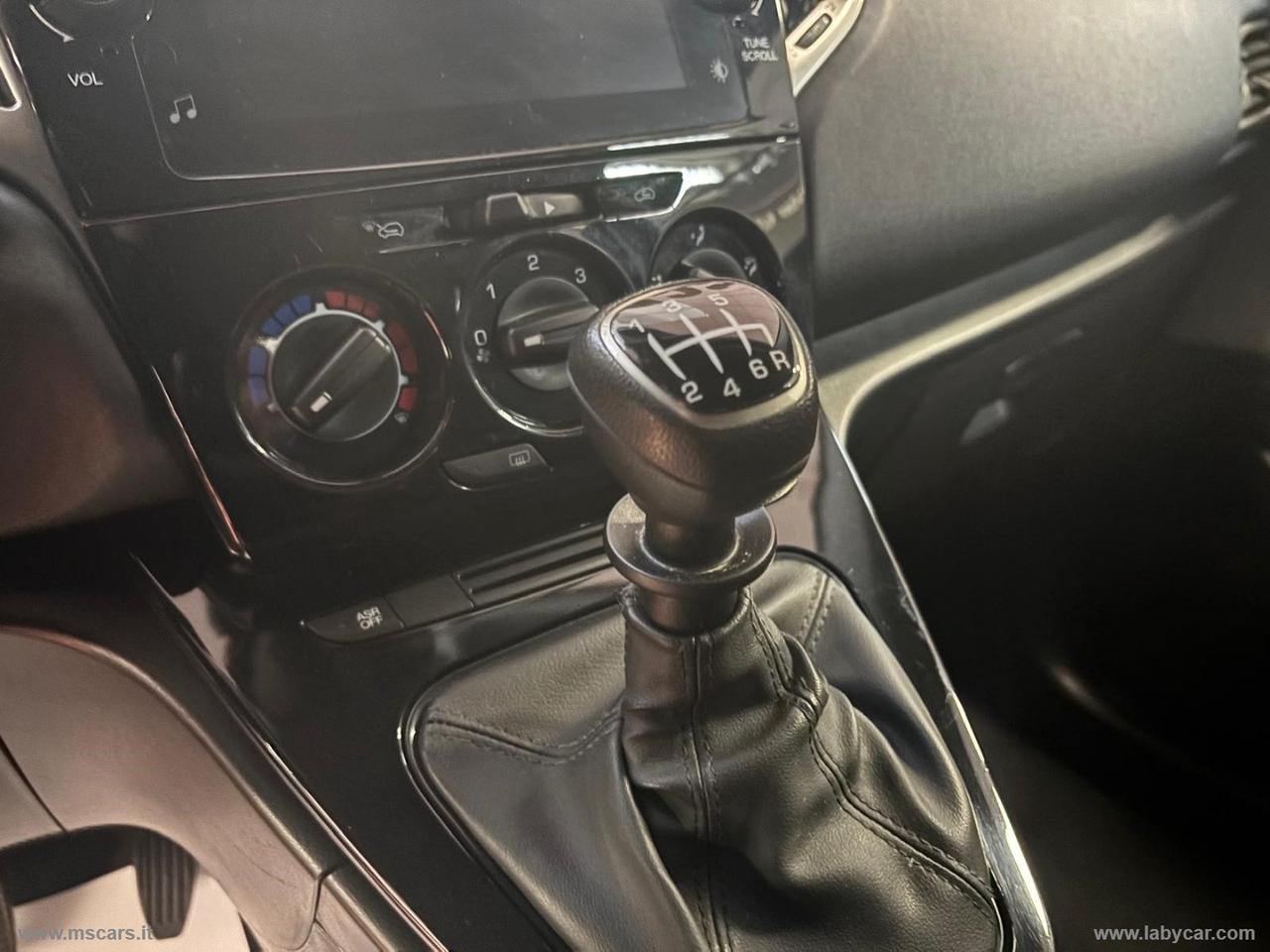 LANCIA Ypsilon 1.0 FireFly 5p.S&S Hybryd Gold