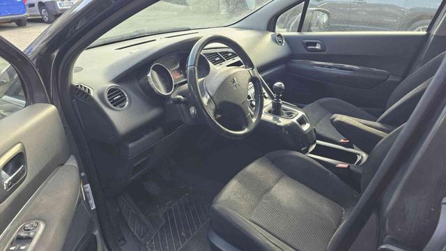 PEUGEOT 5008 2.0 HDi 150CV Tecno