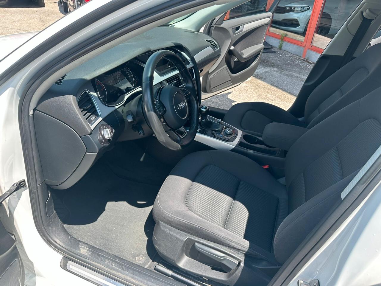 Audi A4 Avant 2.0 TDI 150 CV S-LINE
