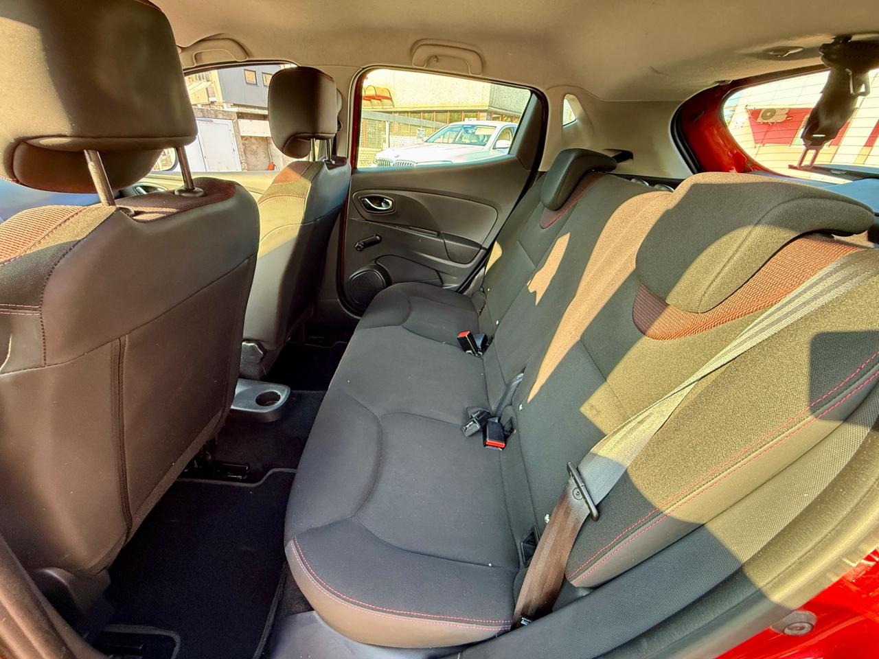 Renault Clio 1.2 16V 5 porte Live! 141.000Km NEOPATENTATI