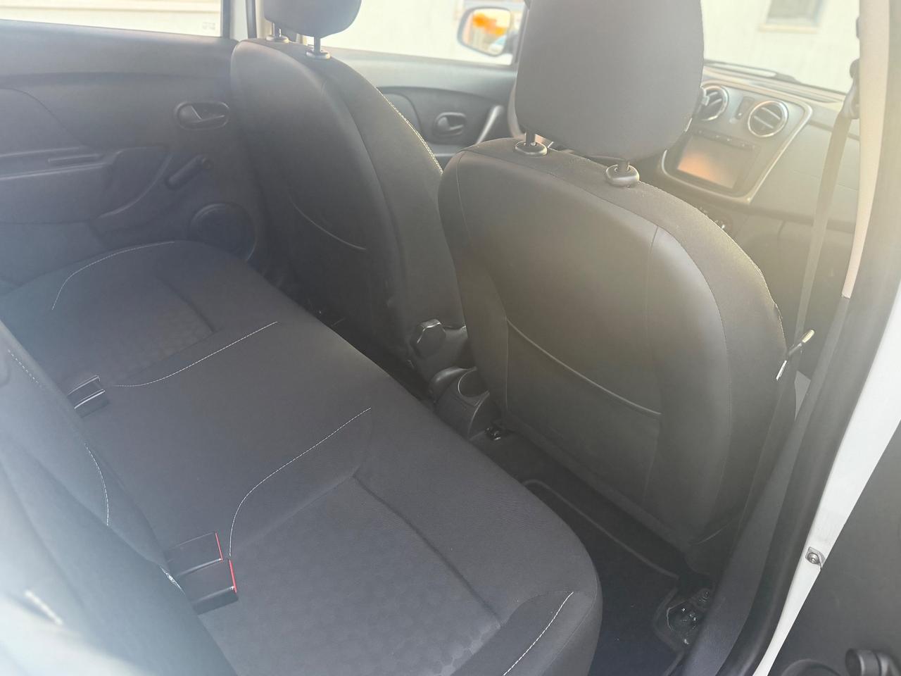 Dacia Sandero stepway 1.2 GPL 75CV gancio traino