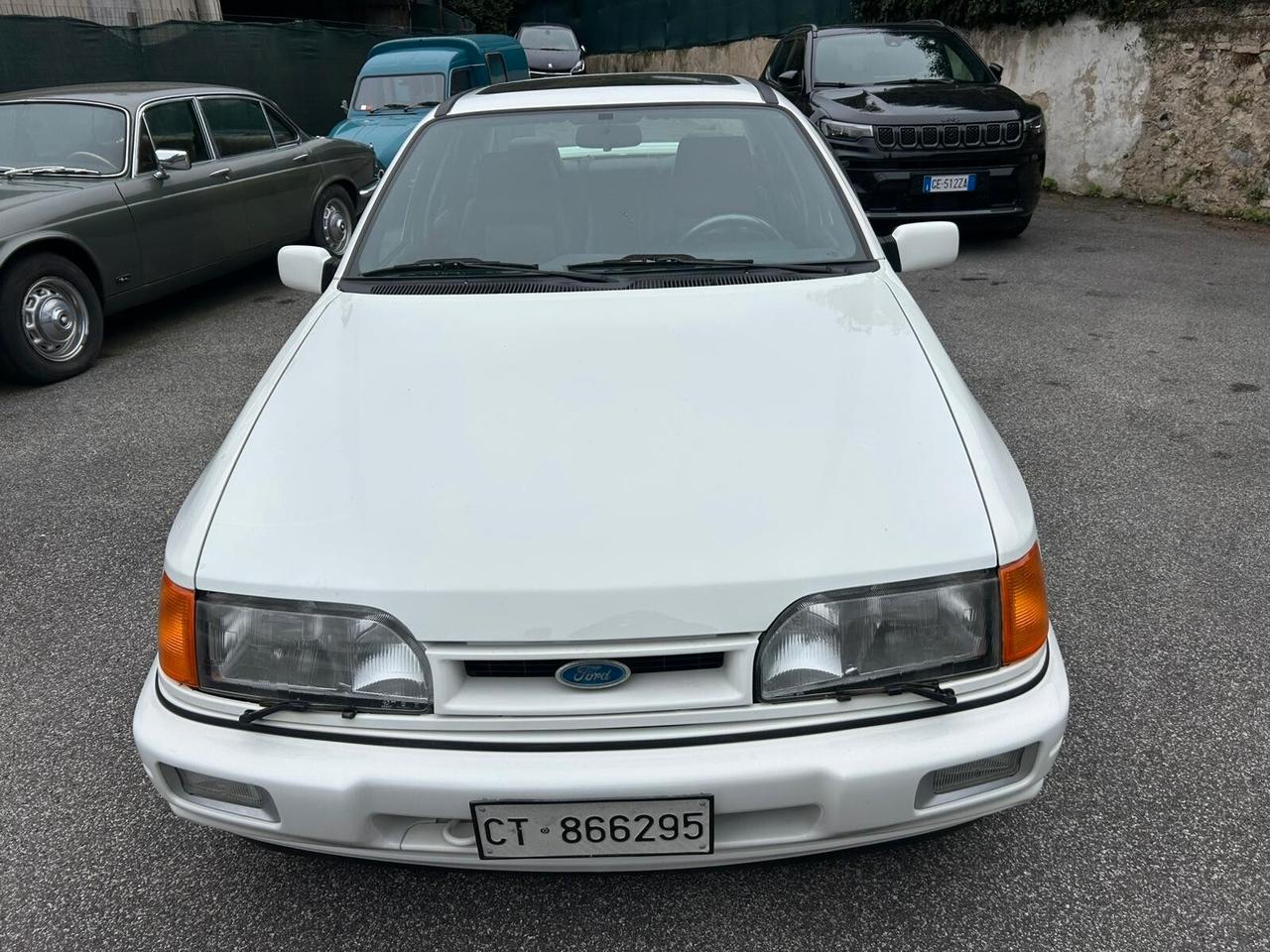 Ford Sierra 2.0i turbo 16V 4p. RS Cosworth Executive