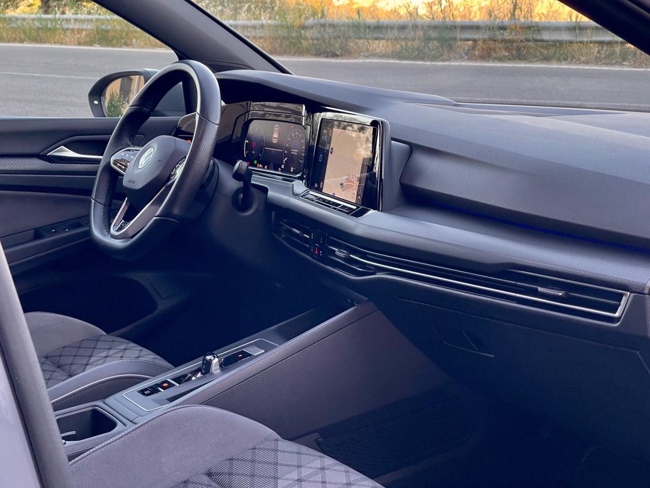 Volkswagen Golf 2.0 TDI 150 CV DSG R-Line TETTO