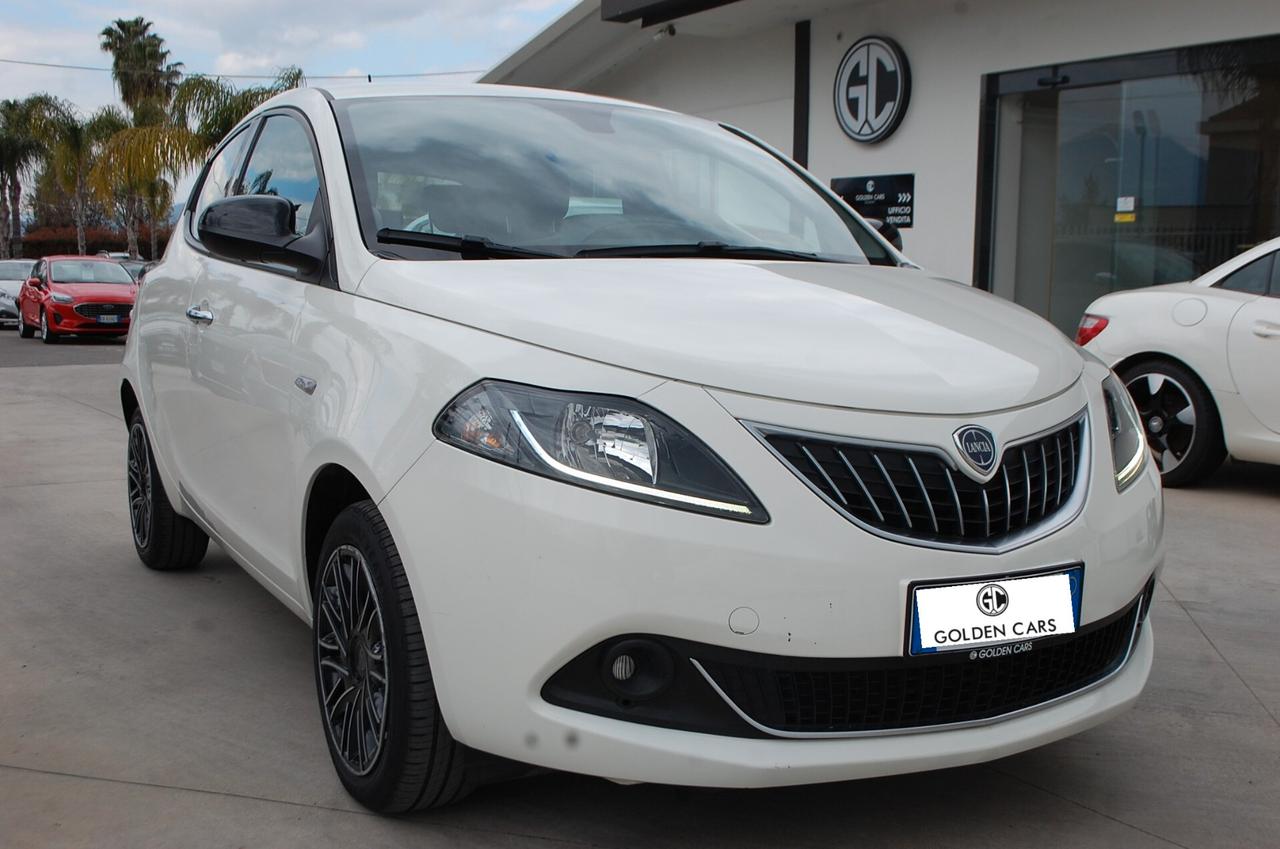 Lancia Ypsilon 1.0 firefly hybrid Gold Plus S&S Uff Italy USB