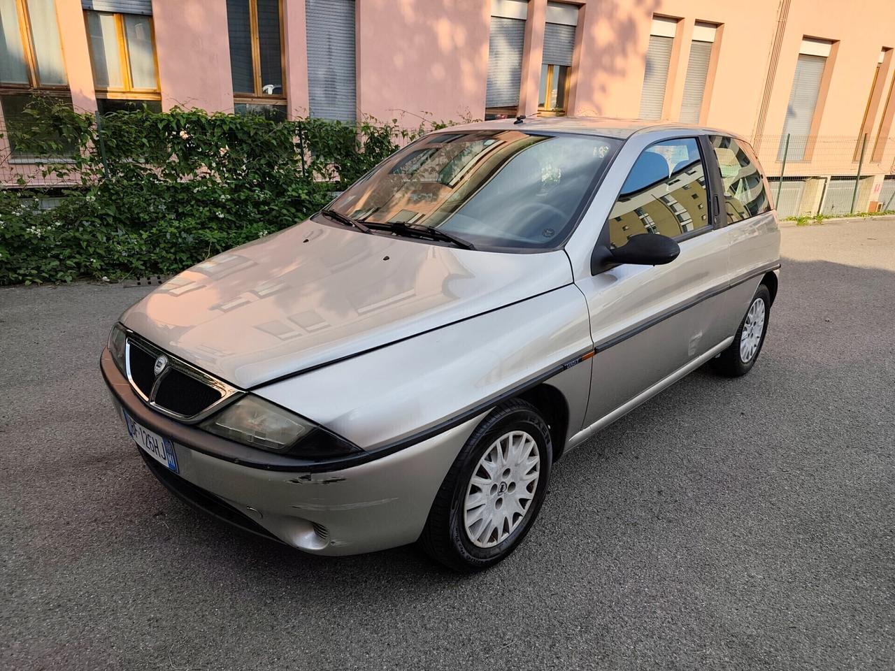 Lancia Y 1.2i cat LS