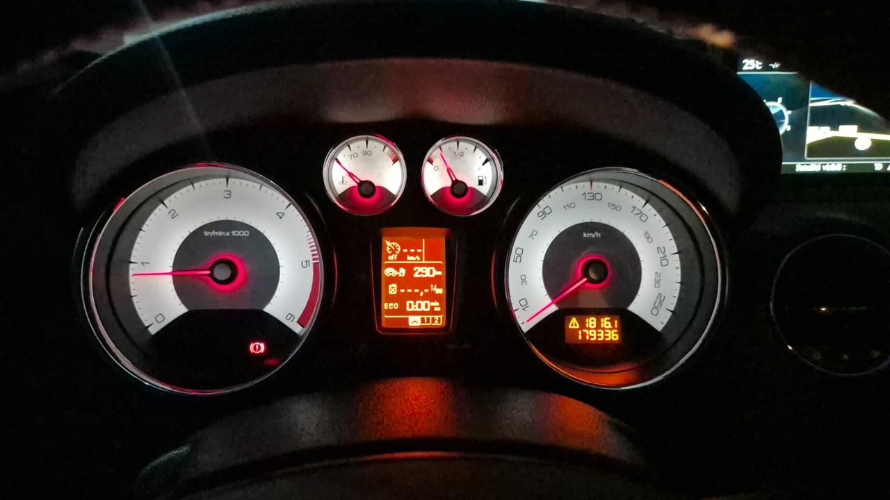 Peugeot 308 1.6 e-HDi 115 CV Stop&Start Active allestimento SPORTIUM