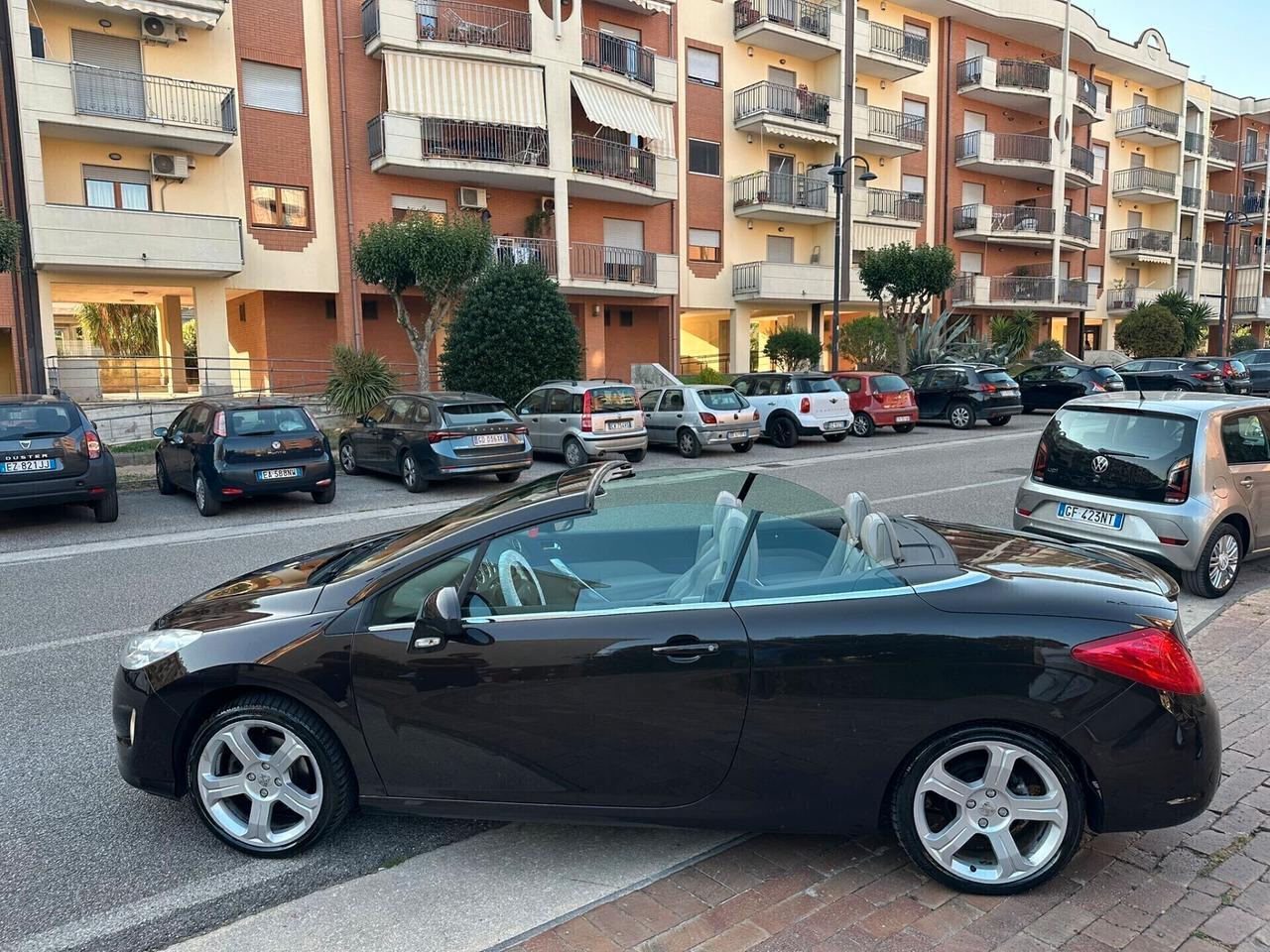 Peugeot 308 1.6 THP 150CV CC Féline