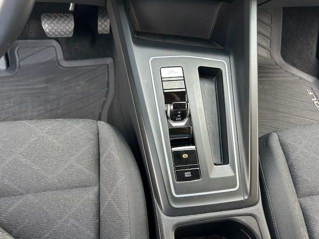 VOLKSWAGEN Golf 1.5 TGI DSG Life
