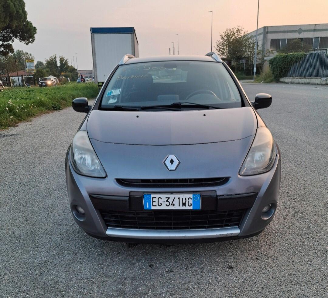 Renault Clio 1.2 16V SporTour Live!