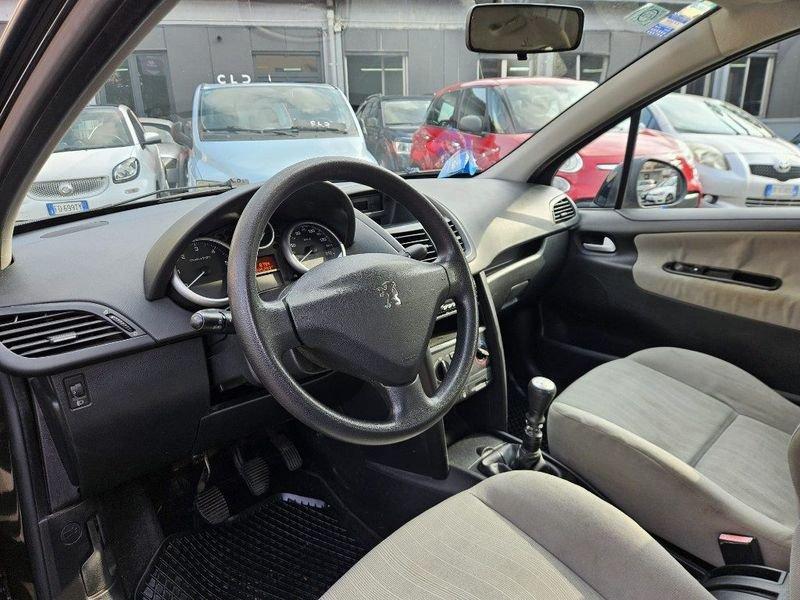Peugeot 207 1.4 HDi 70CV 3p. ONE Line
