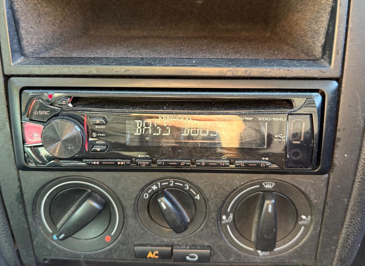 Volkswagen Golf 1.4 Benzina 75cavalli Neopatentati