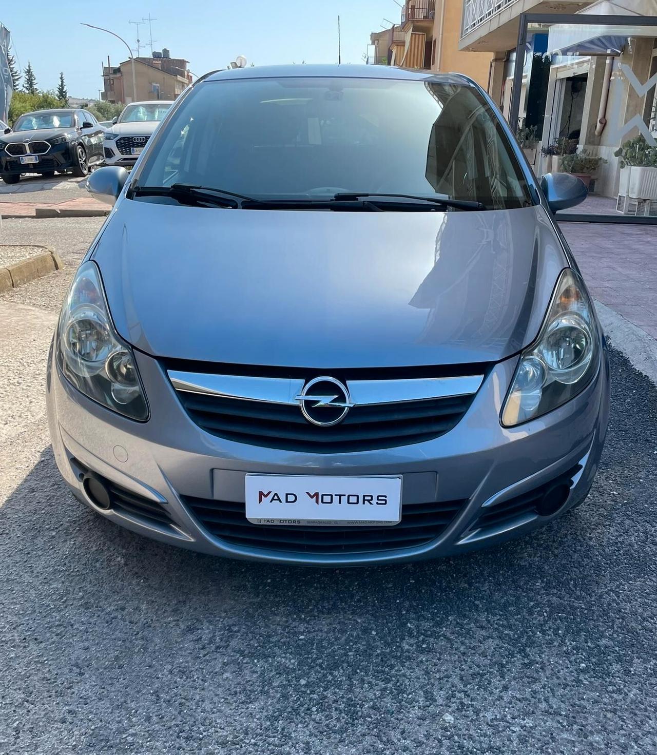 Opel Corsa 1.2 5 porte 86Cv