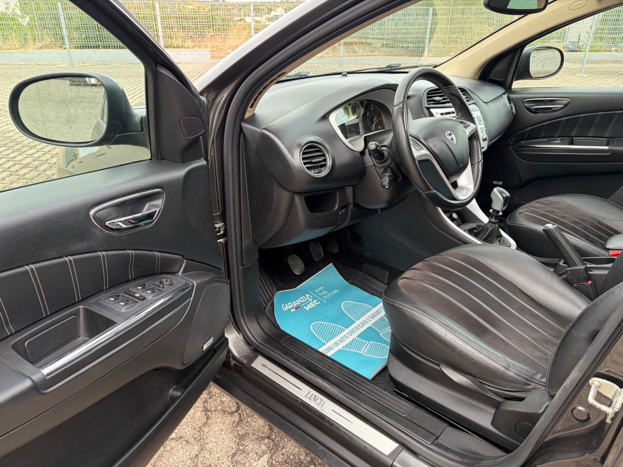 Lancia Delta 1.9 MJT Twinturbo Platino Tetto Apribile