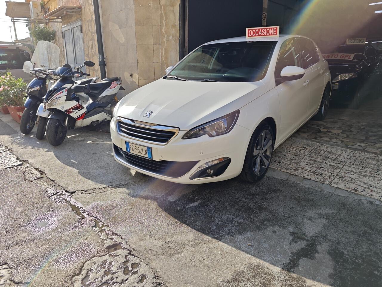 Peugeot 308 BlueHDi 120 S&S Allure