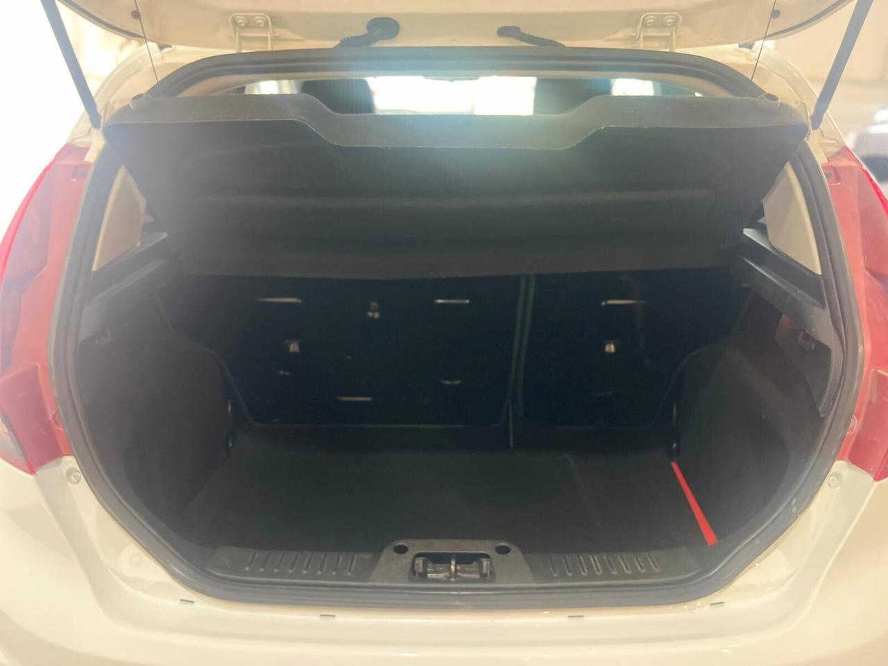 FORD FIESTA 1.2 60CV TITANIUM *UNICOPRO* *2012*