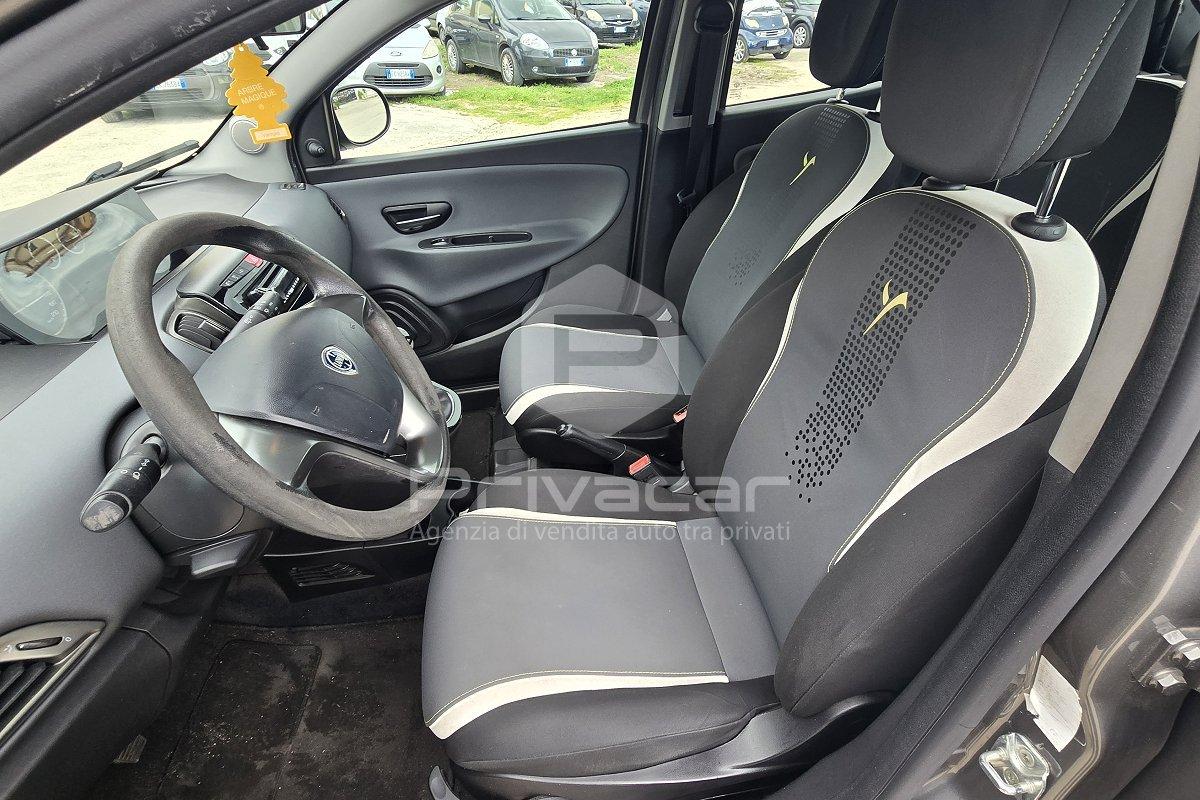 LANCIA Ypsilon 1.2 69 CV 5 porte Silver