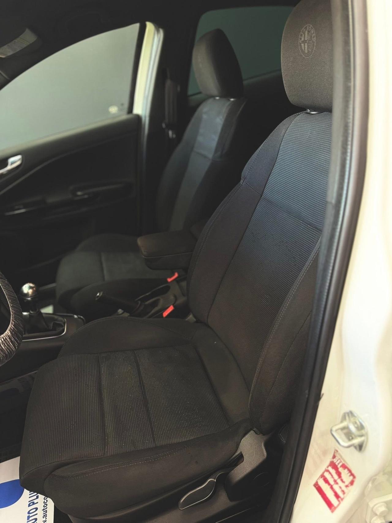 Alfa Romeo Giulietta 1.4 T-jet 120cv GPL Distinctive 2012