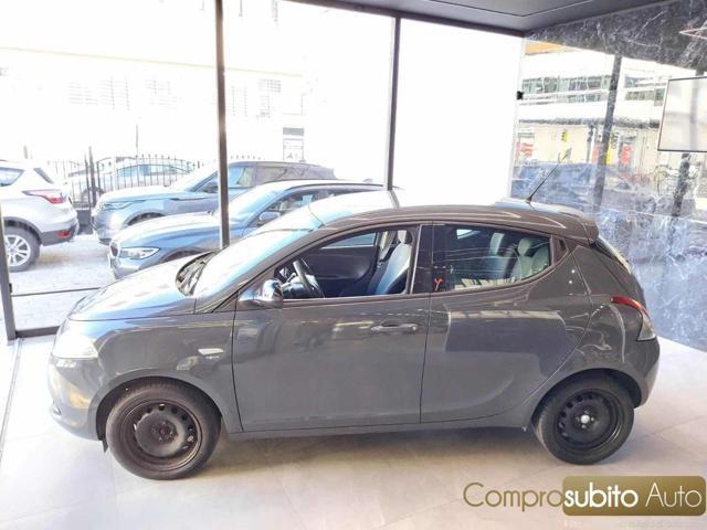 LANCIA Ypsilon 1.2 69 CV 5 porte Gold