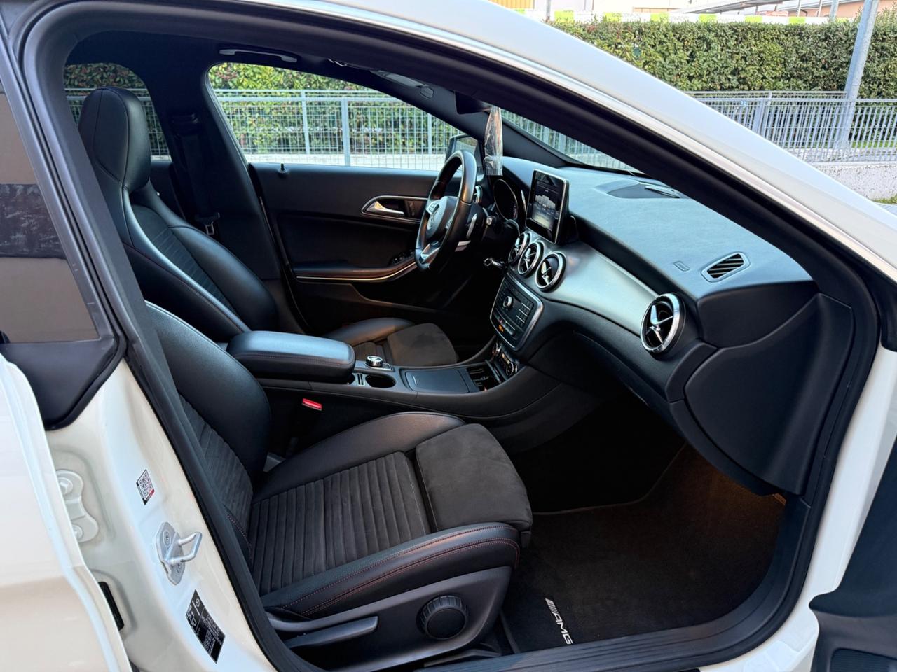 Mercedes-benz CLA 250 .4Matic Automatic Premium