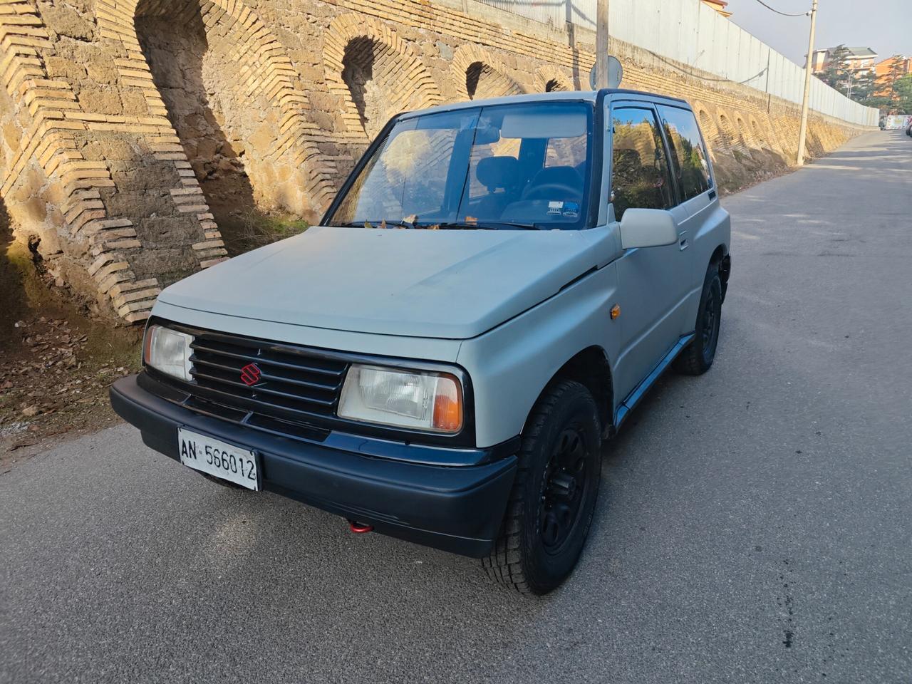 Suzuki Vitara 1.6 JLX GPL