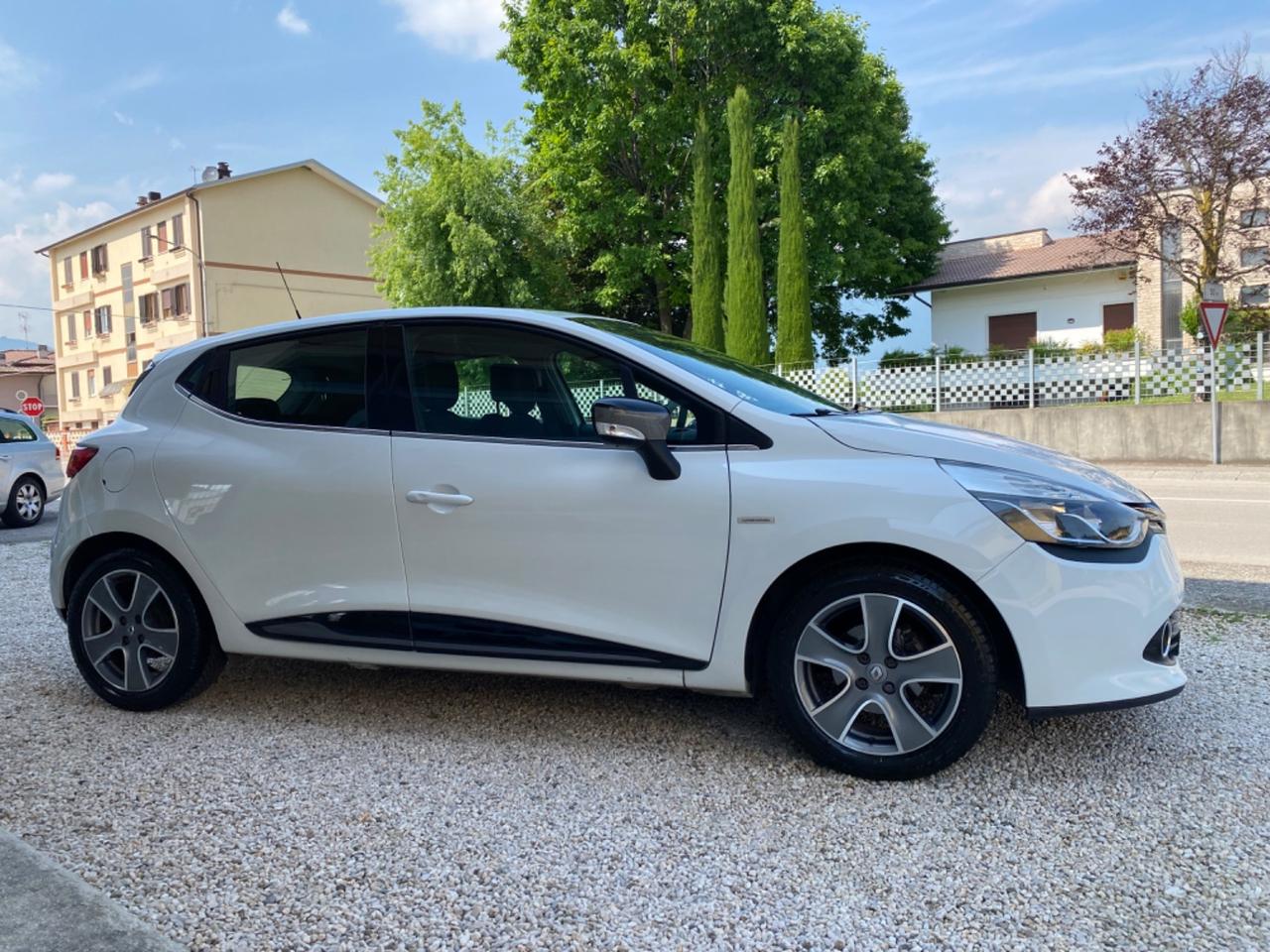 Renault Clio TCe 12V 90CV Ok Neopatentati unico proprietario