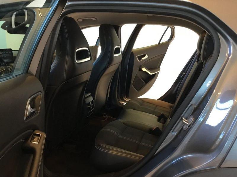 Mercedes-Benz GLA GLA 200 d Business