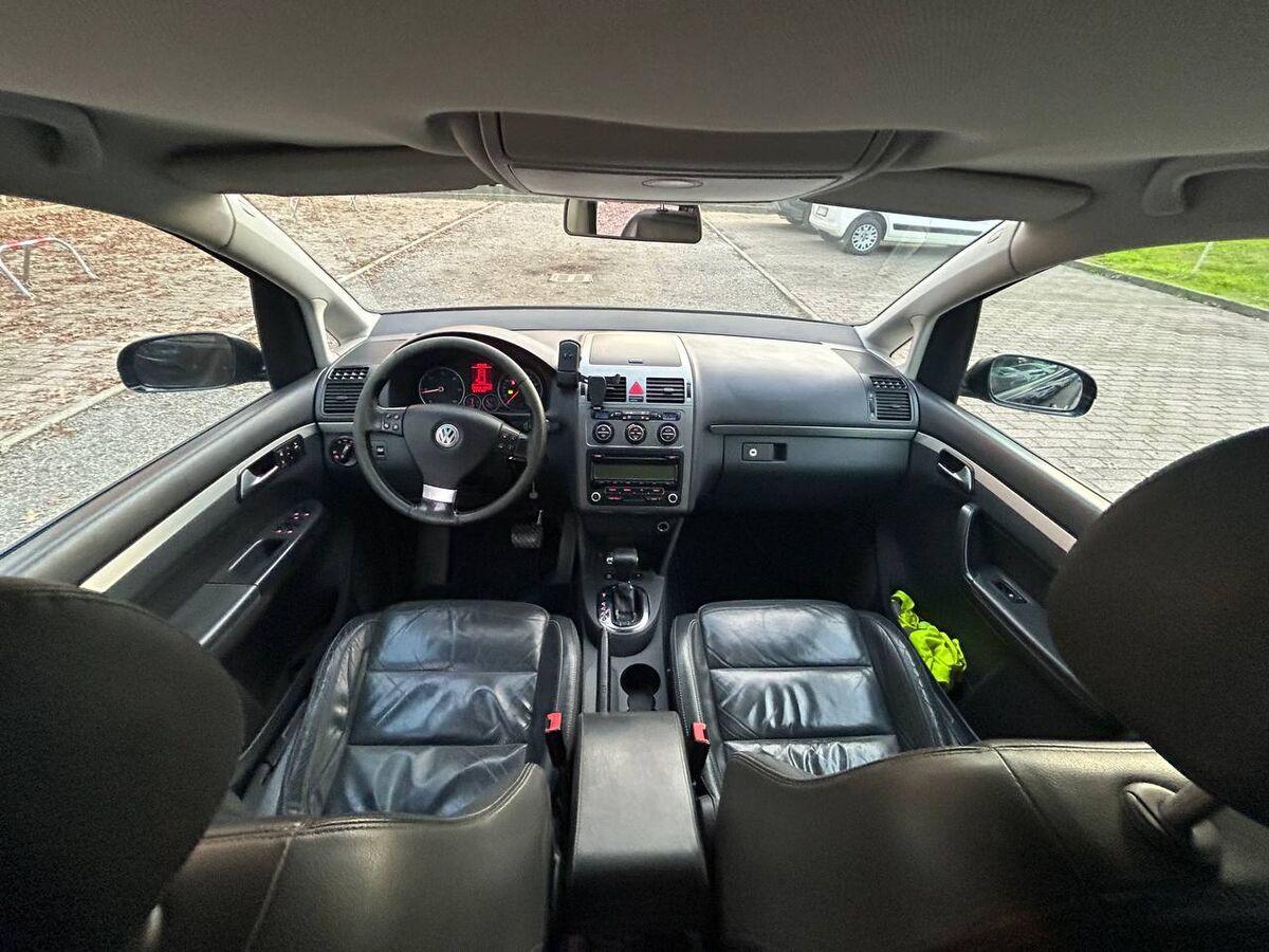 Volkswagen Touran 2.0 tdi Highline 170cv dsg dpf