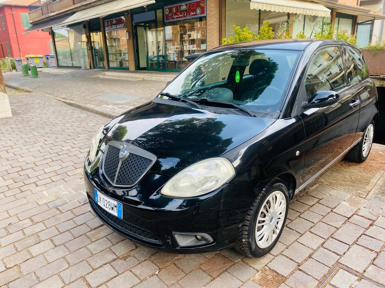 Lancia Ypsilon 1.2 Oro 100mila km