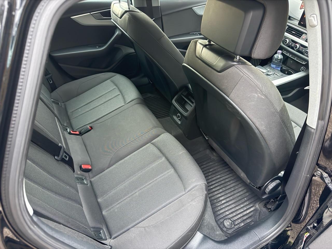 Audi A4 Avant 40 TDI quattro S tronic Business Advanced