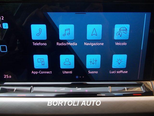 VOLKSWAGEN Golf 1.0 eTSI 14.000 KM EVO DSG LIFE AUTOMATICA