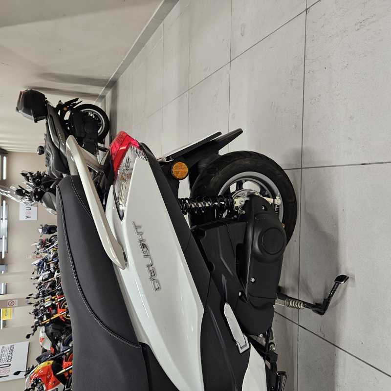 Yamaha D'Elight 125 - 2024