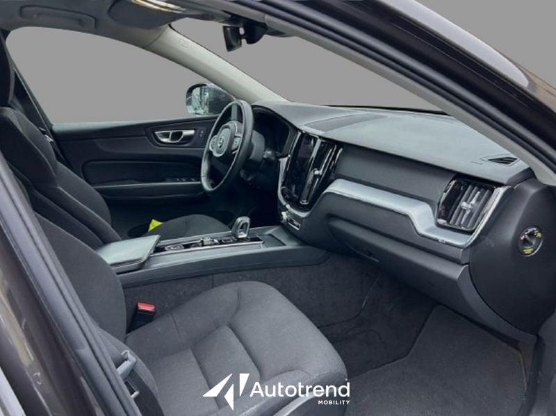 Volvo XC60 B4 197+14 CV AWD Automatica Mild Hybrid Momentum Pro