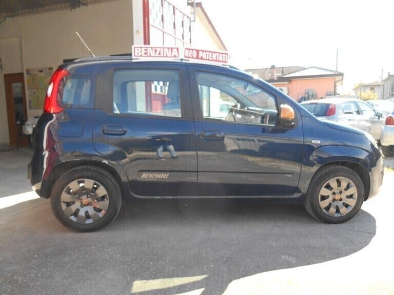 Fiat Panda 1.2 K-way 69 cv con soli km 82000 neopatentati
