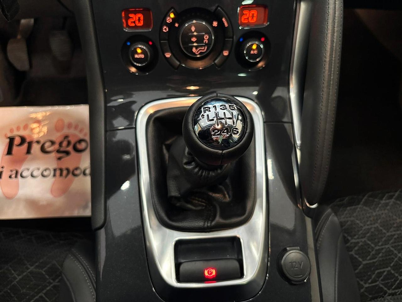 Peugeot 3008 1.6 HDI 120CV **TETTO** PERFETTA