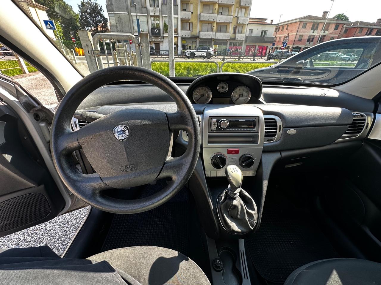 Lancia Ypsilon 1.2 Argento