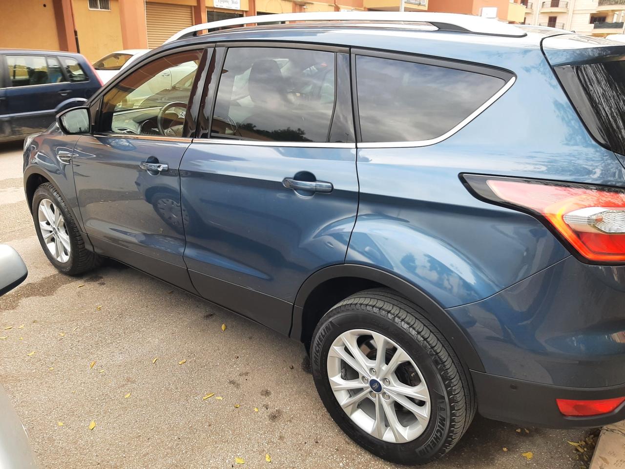 Ford Kuga 1.5 TDCI 120 CV S&S 2WD TITANIUM