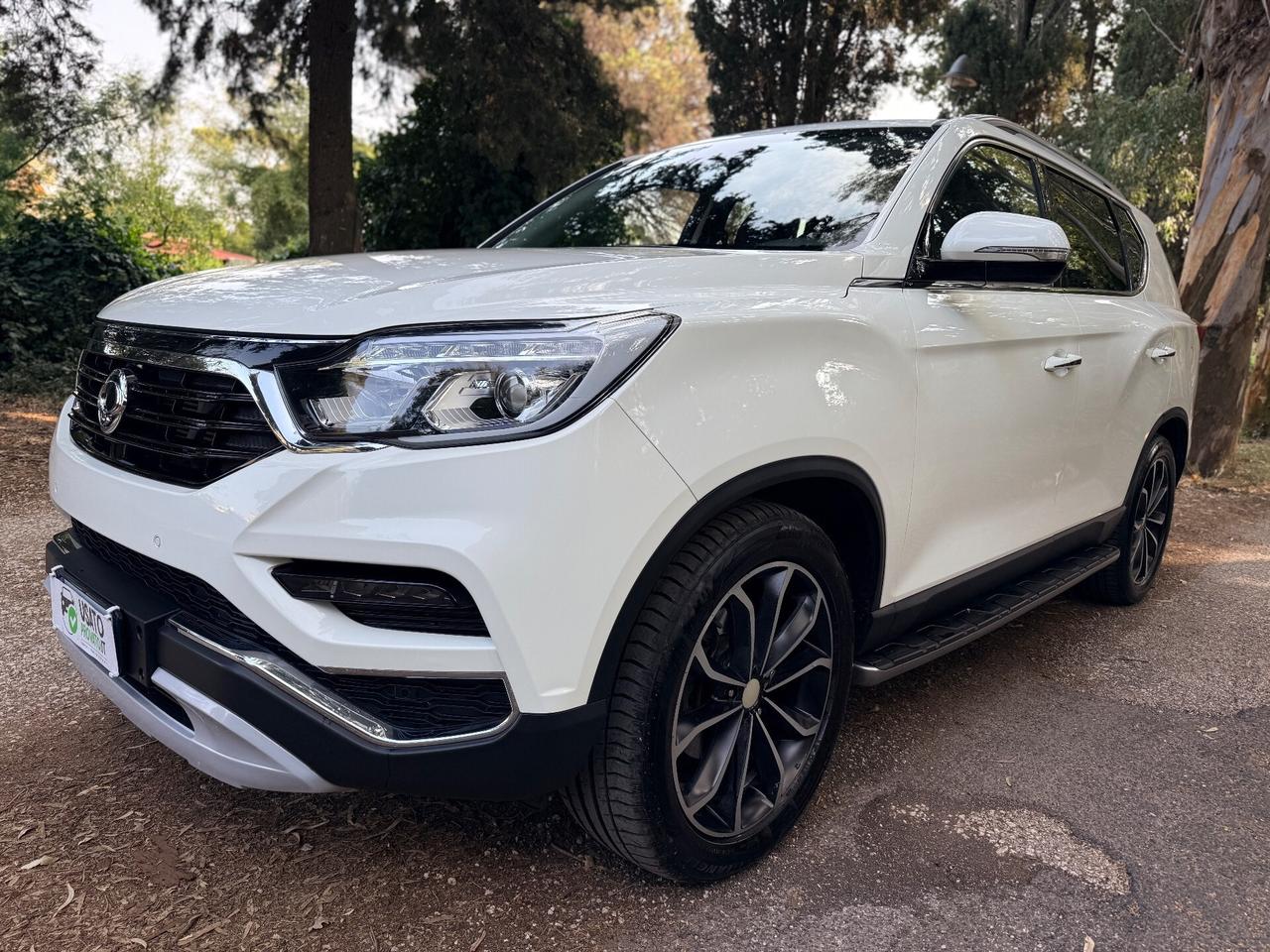 Ssangyong REXTON 2.2d 181cv 4WD 4x4 Gancio Traino!