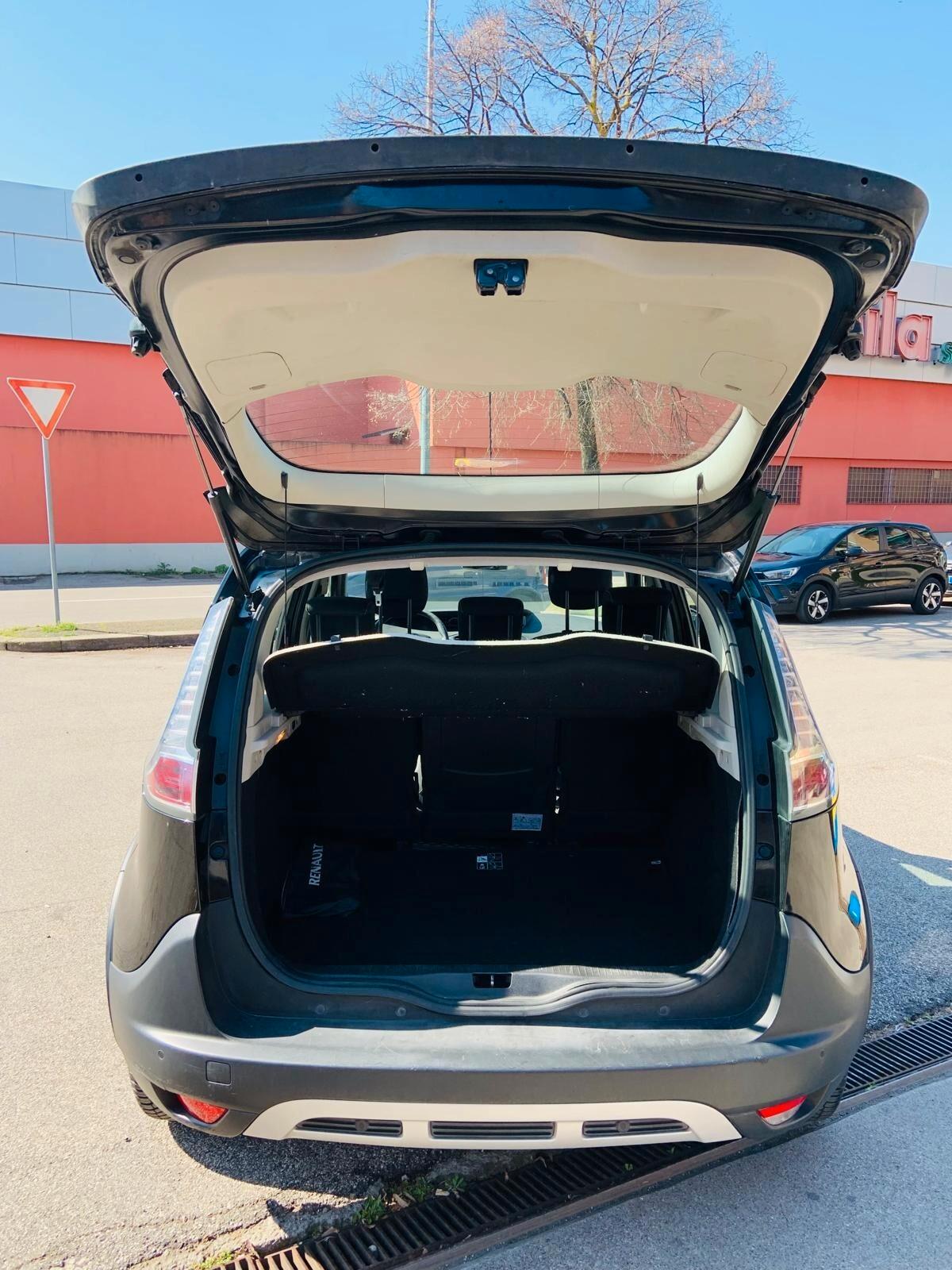 Renault Scenic xmod croos 1.5;Diesel 110cv