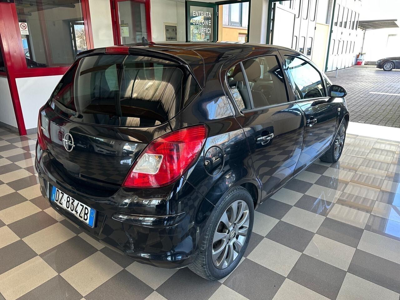 Opel Corsa 1.2 85Cv GPL Neopatentati