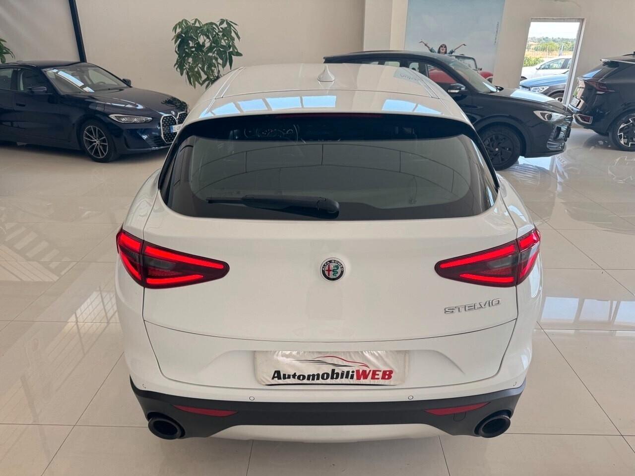 Alfa Romeo Stelvio 2.2 Turbodiesel 190 CV AT8 RWD Business