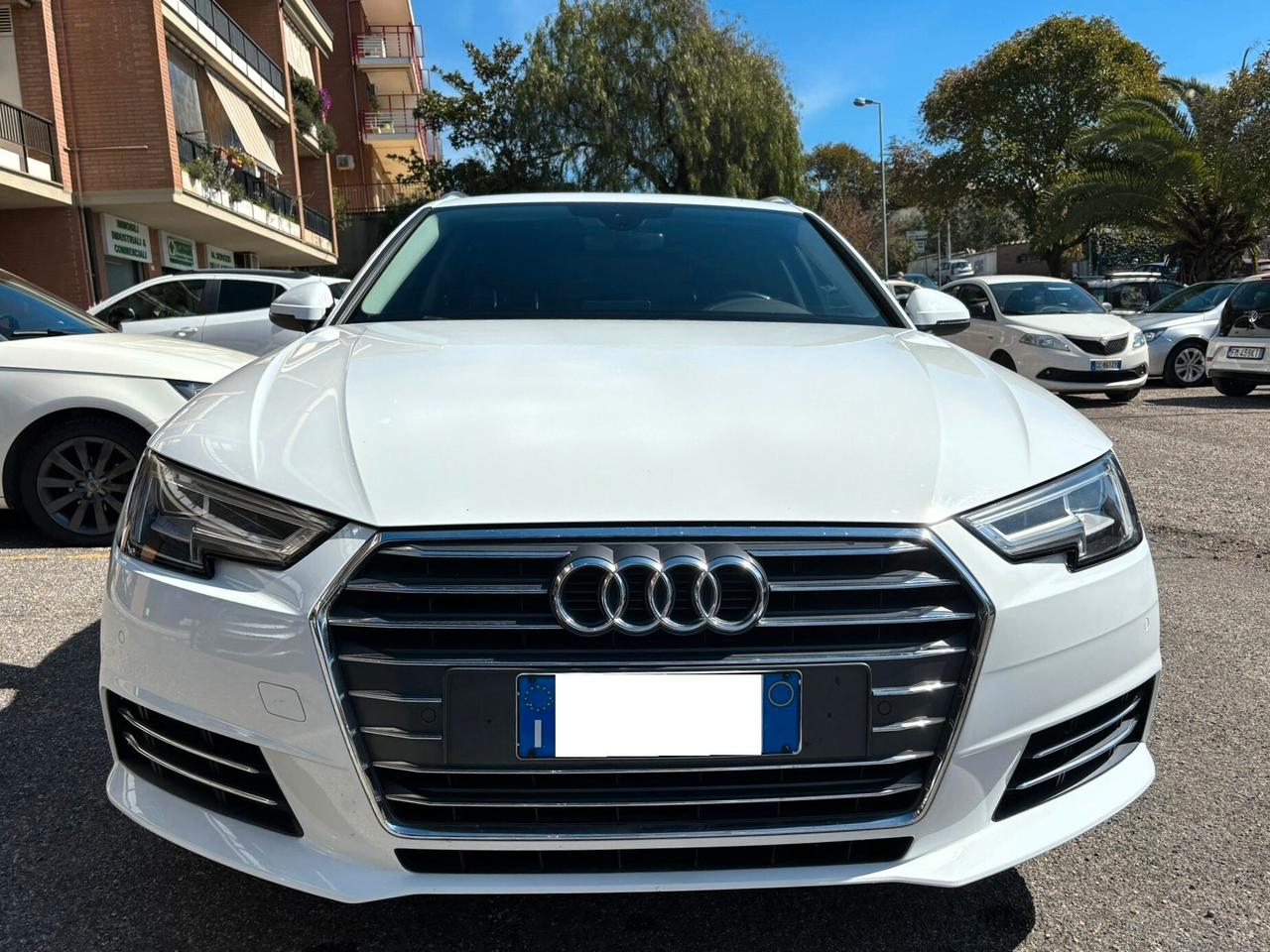 Audi A4 Avant 2.0 TDI 150 CV ultra S tronic Design