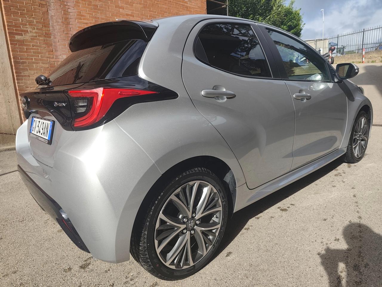 Toyota Yaris 1.5 130 Hybrid 5 porte Lounge